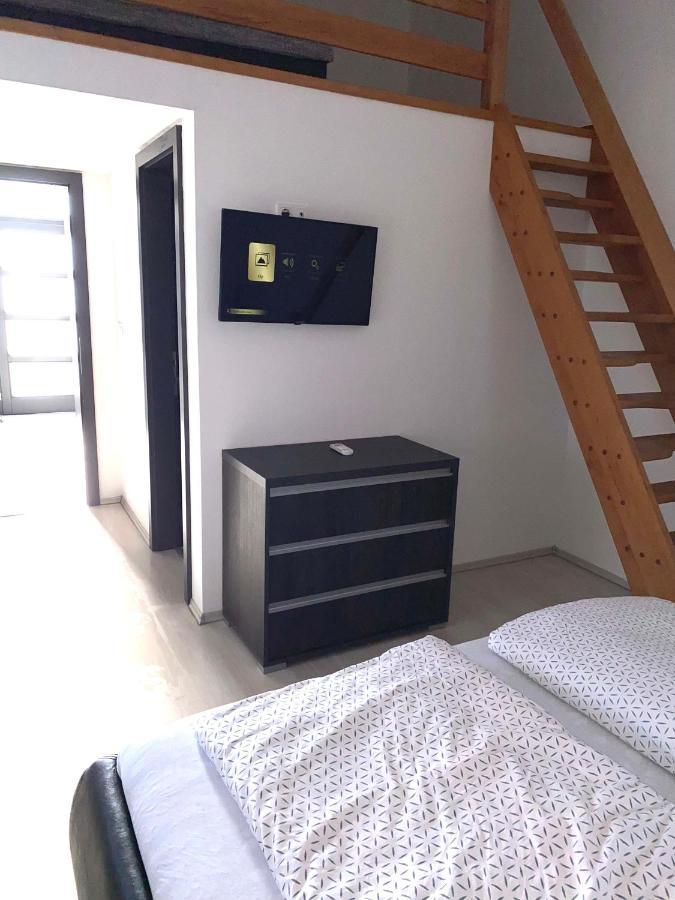Varkerulet Apartman Sarvar Exterior photo
