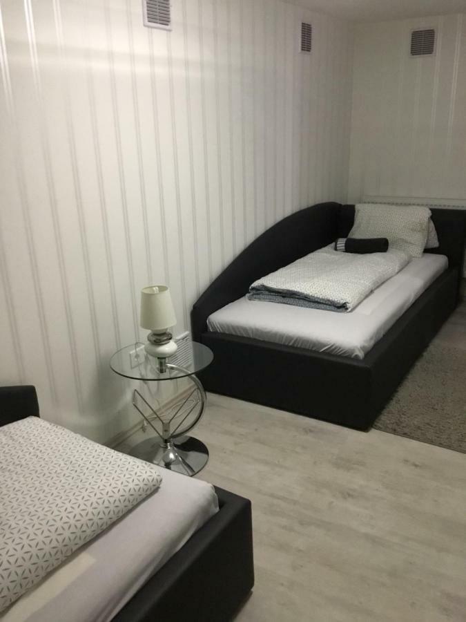 Varkerulet Apartman Sarvar Exterior photo
