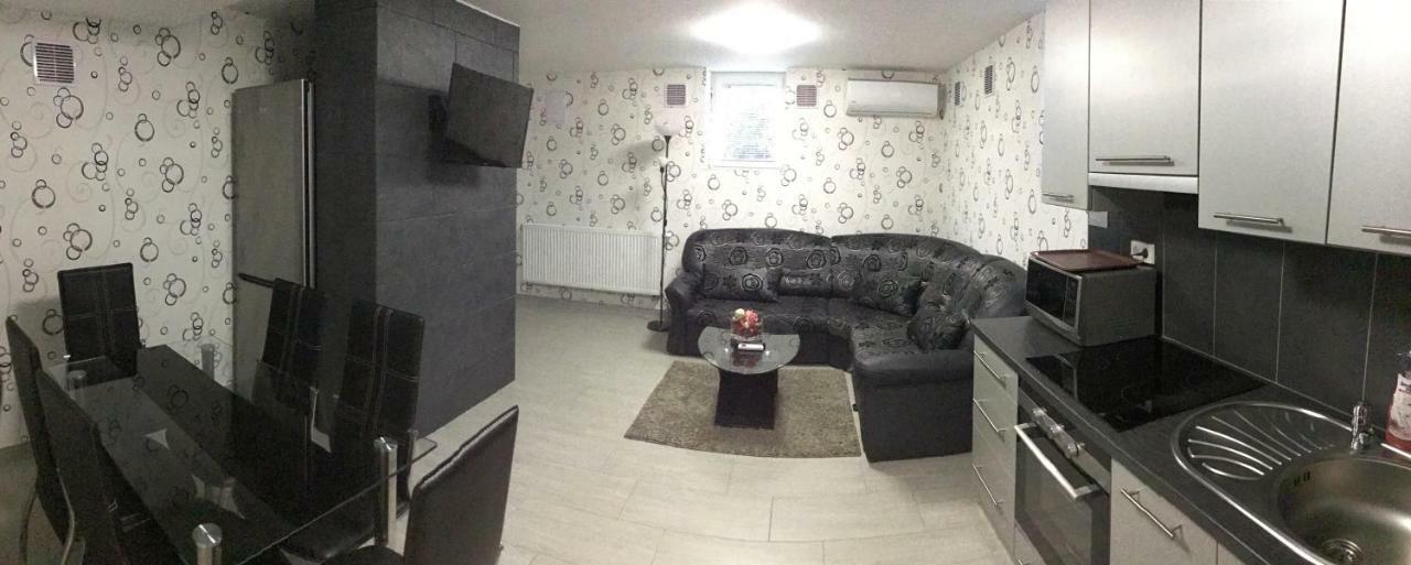 Varkerulet Apartman Sarvar Exterior photo